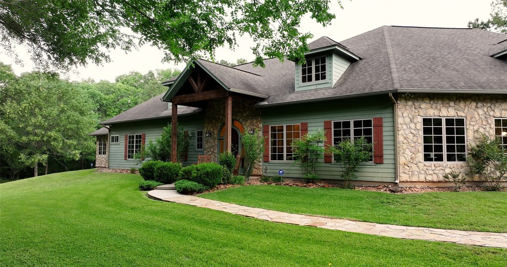 Montgomery, Texas, 77356, United States, 4 Bedrooms Bedrooms, ,4.5 BathroomsBathrooms,Residential,Forsale,1953070