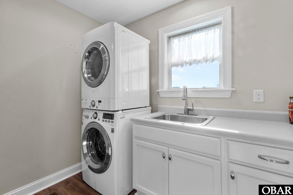 Coinjock, North Carolina, 27923, United States, 3 Bedrooms Bedrooms, ,3 BathroomsBathrooms,Residential,Forsale,1892315