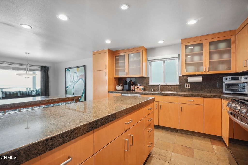 Oxnard, California, 93035, United States, 6 Bedrooms Bedrooms, ,4 BathroomsBathrooms,Residential,Forsale,1883926