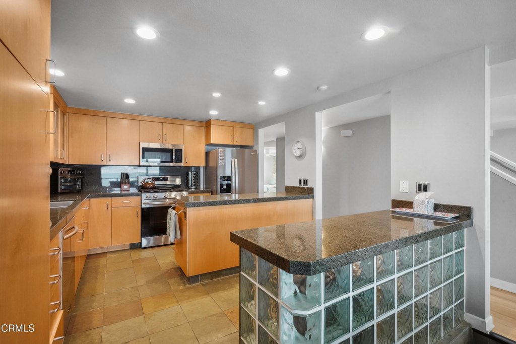 Oxnard, California, 93035, United States, 6 Bedrooms Bedrooms, ,4 BathroomsBathrooms,Residential,Forsale,1883926