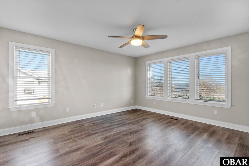 Coinjock, North Carolina, 27923, United States, 3 Bedrooms Bedrooms, ,3 BathroomsBathrooms,Residential,Forsale,1892315