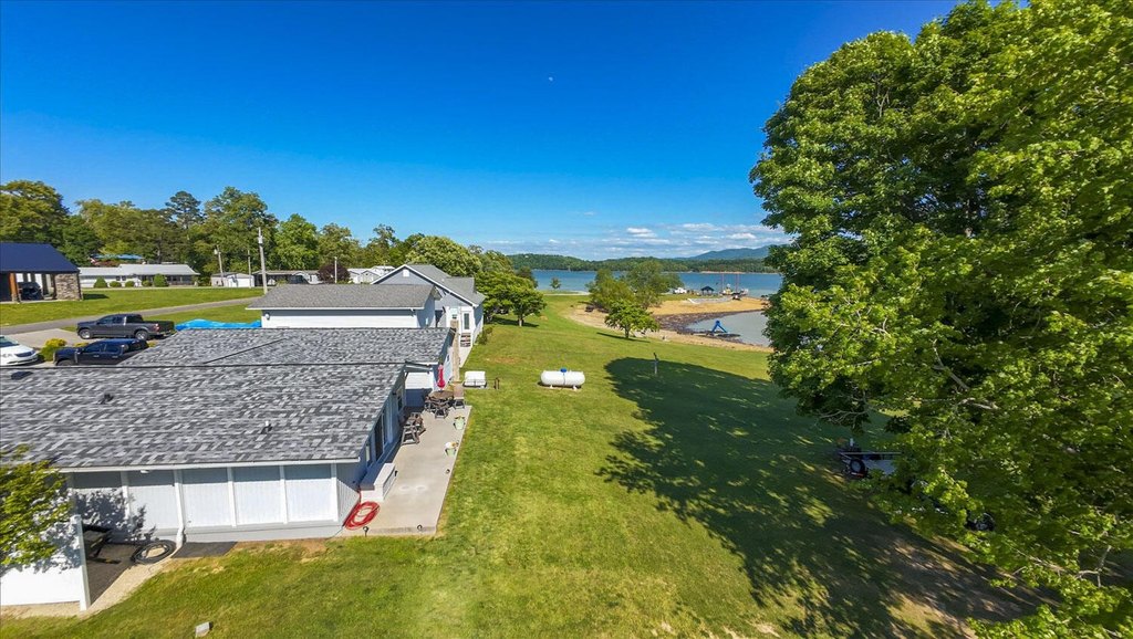 Dandridge, Tennessee, 37725, United States, 3 Bedrooms Bedrooms, ,2 BathroomsBathrooms,Residential,Forsale,1884062