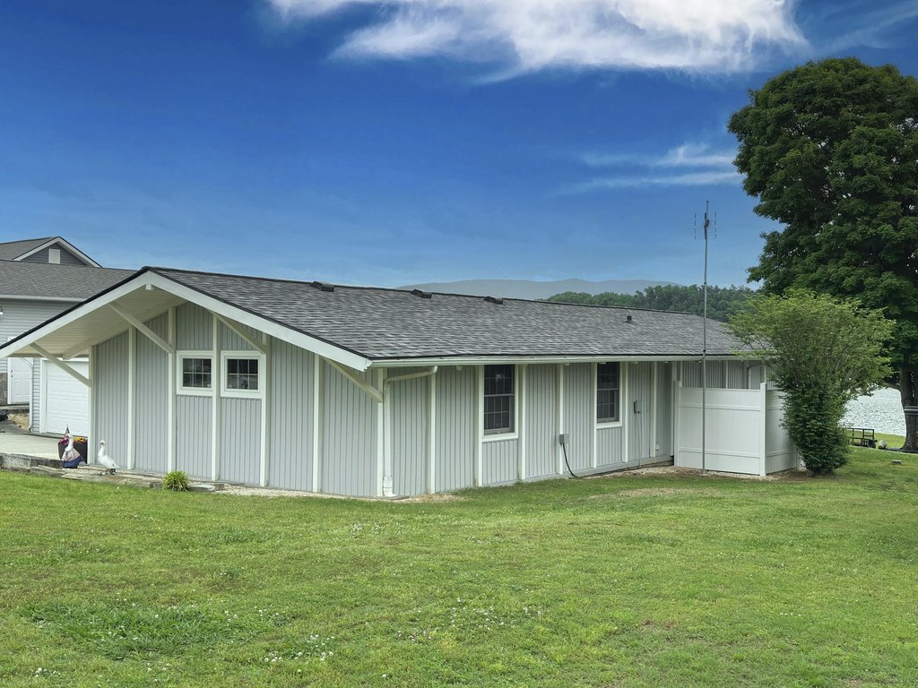 Dandridge, Tennessee, 37725, United States, 3 Bedrooms Bedrooms, ,2 BathroomsBathrooms,Residential,Forsale,1884062