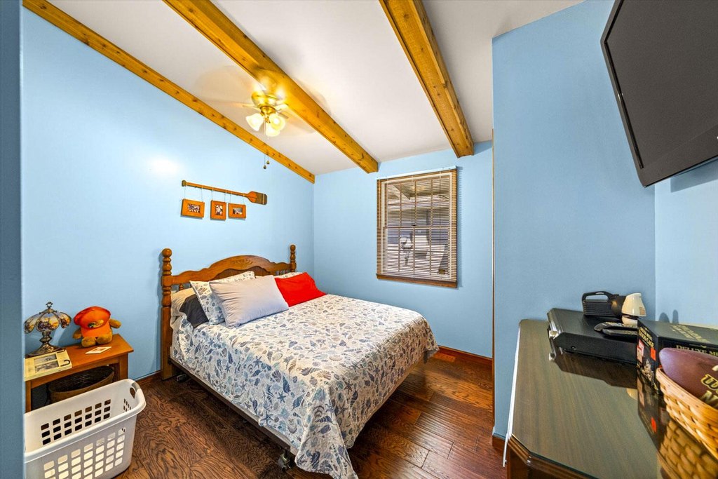 Dandridge, Tennessee, 37725, United States, 3 Bedrooms Bedrooms, ,2 BathroomsBathrooms,Residential,Forsale,1884062