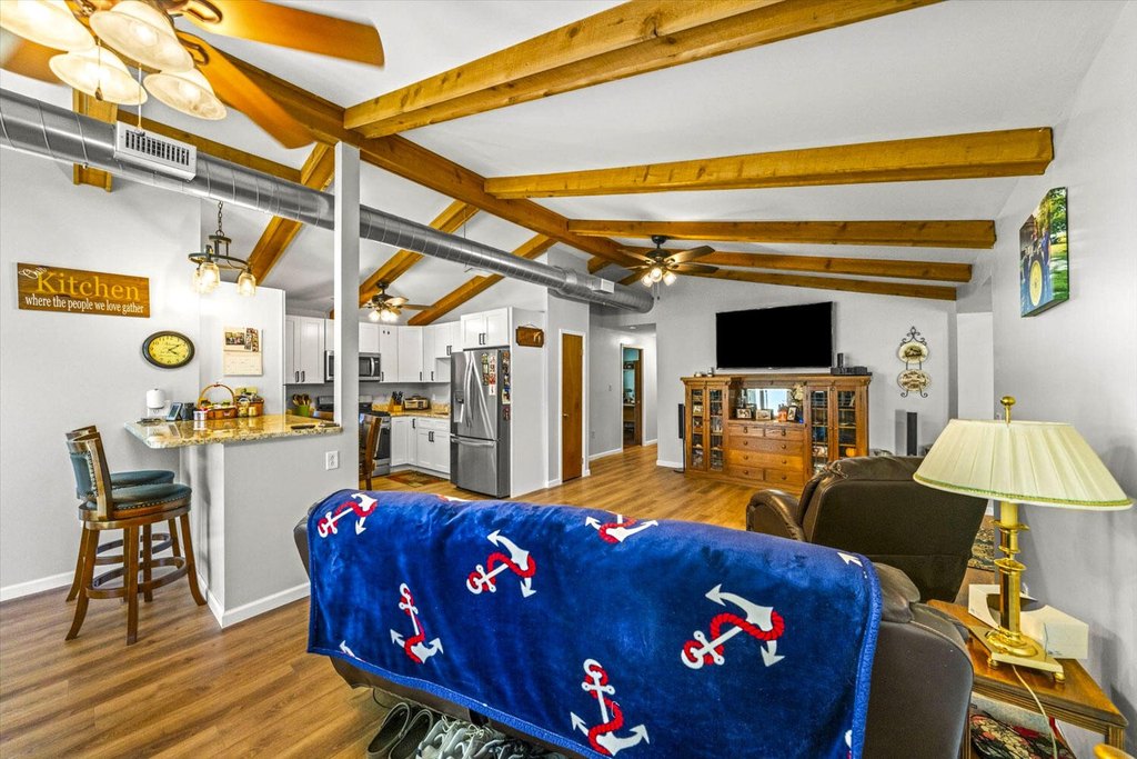 Dandridge, Tennessee, 37725, United States, 3 Bedrooms Bedrooms, ,2 BathroomsBathrooms,Residential,Forsale,1884062