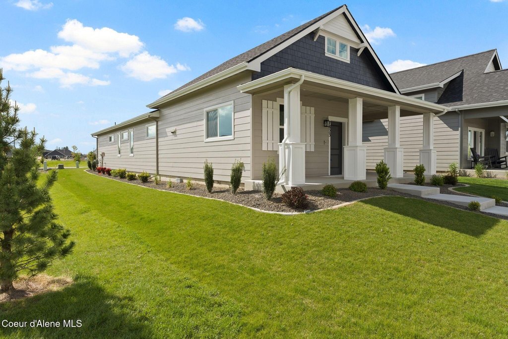Coeur d'Alene, Idaho, 83815, United States, 2 Bedrooms Bedrooms, ,2 BathroomsBathrooms,Residential,Forsale,1913885