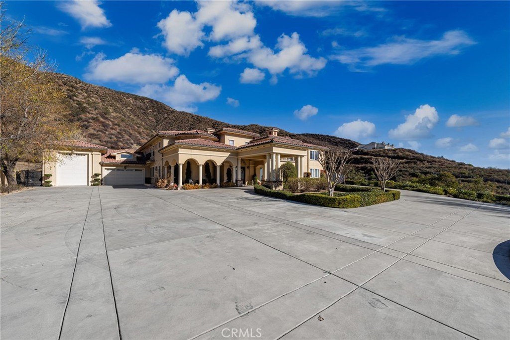 Upland, California, 91784, United States, 6 Bedrooms Bedrooms, ,6.5 BathroomsBathrooms,Residential,Forsale,1883914