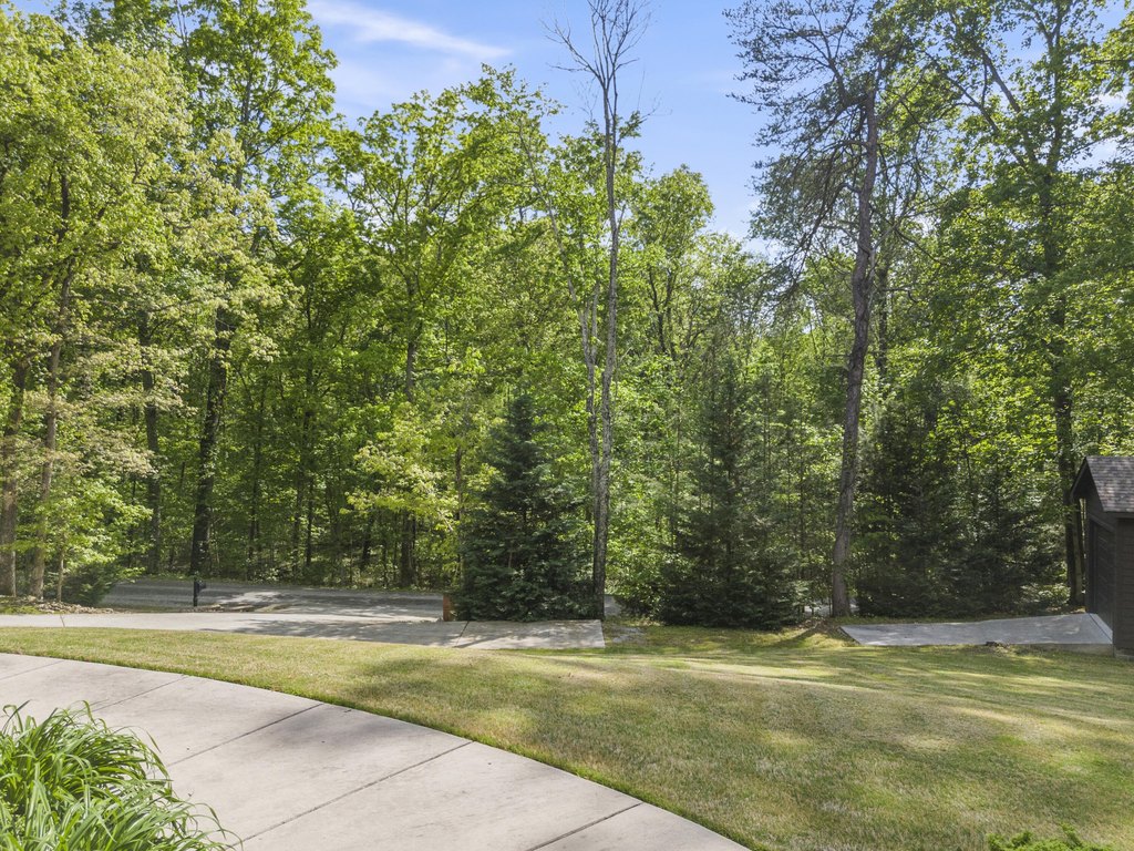 Chattanooga, Tennessee, 37419, United States, 4 Bedrooms Bedrooms, ,2.5 BathroomsBathrooms,Residential,Forsale,1894413