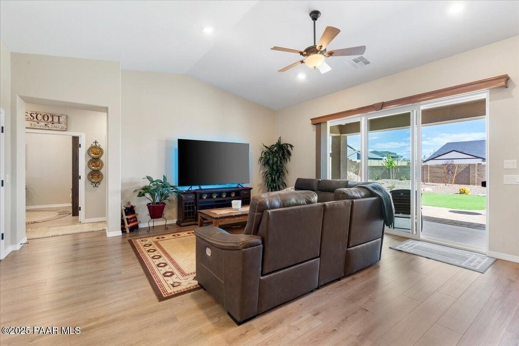 Prescott Valley, Arizona, 86315, United States, 3 Bedrooms Bedrooms, ,2 BathroomsBathrooms,Residential,Forsale,1884016