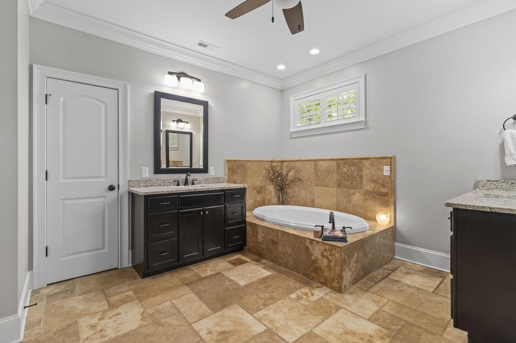 Chattanooga, Tennessee, 37419, United States, 4 Bedrooms Bedrooms, ,2.5 BathroomsBathrooms,Residential,Forsale,1894413