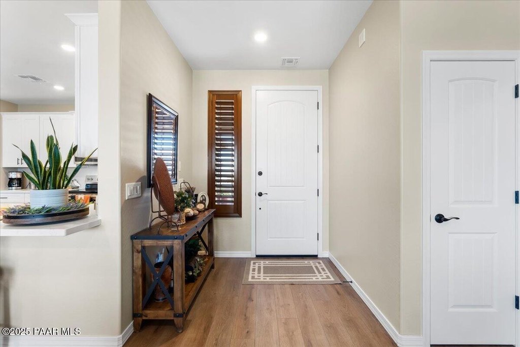 Prescott Valley, Arizona, 86315, United States, 3 Bedrooms Bedrooms, ,2 BathroomsBathrooms,Residential,Forsale,1884016