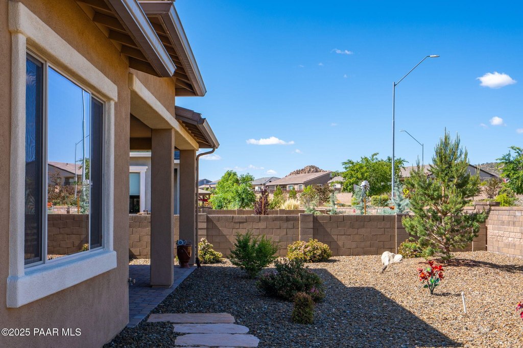 Prescott, Arizona, 86301, United States, 2 Bedrooms Bedrooms, ,2 BathroomsBathrooms,Residential,Forsale,1883972