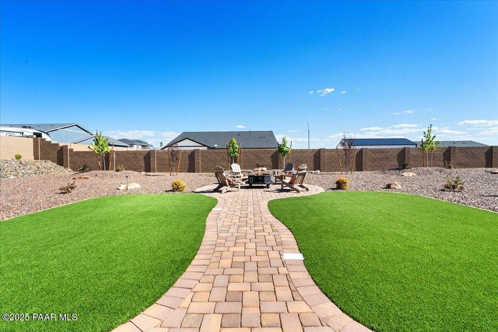 Prescott Valley, Arizona, 86315, United States, 3 Bedrooms Bedrooms, ,2 BathroomsBathrooms,Residential,Forsale,1884016
