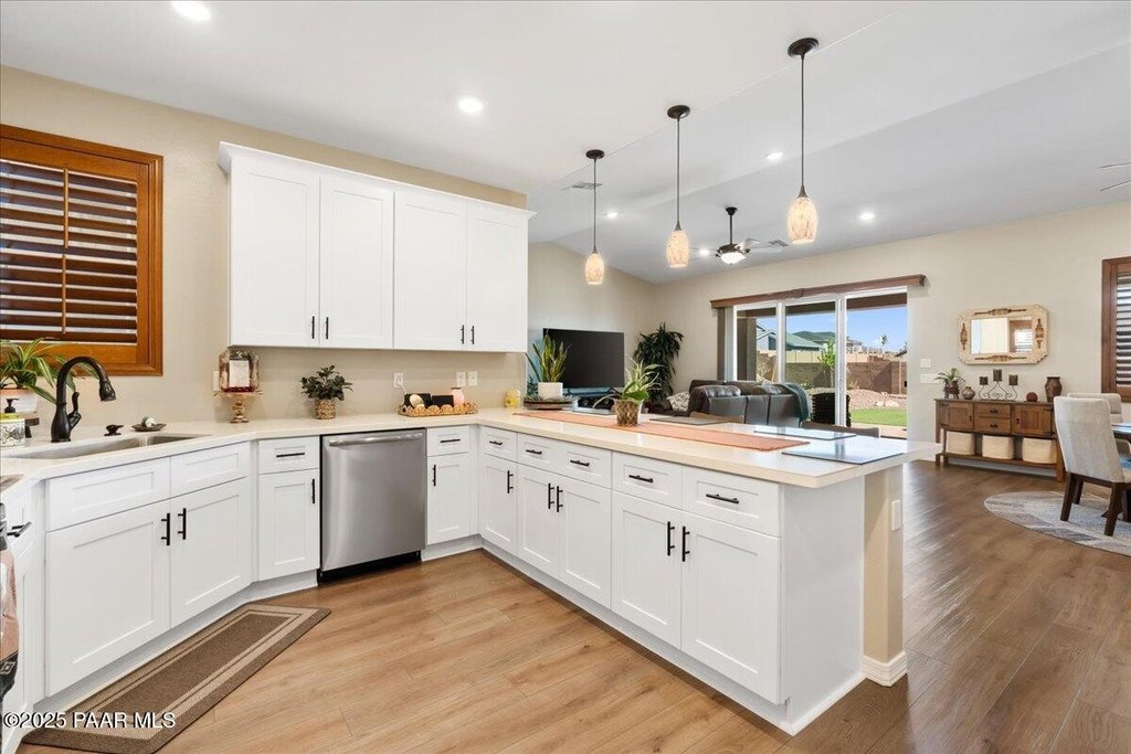 Prescott Valley, Arizona, 86315, United States, 3 Bedrooms Bedrooms, ,2 BathroomsBathrooms,Residential,Forsale,1884016