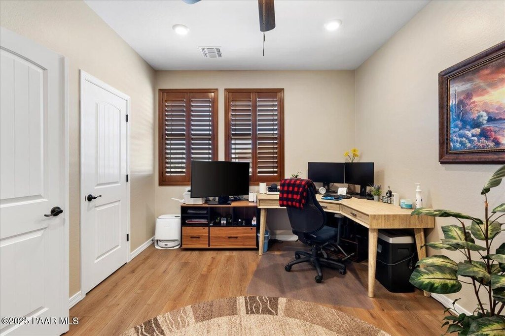 Prescott Valley, Arizona, 86315, United States, 3 Bedrooms Bedrooms, ,2 BathroomsBathrooms,Residential,Forsale,1884016
