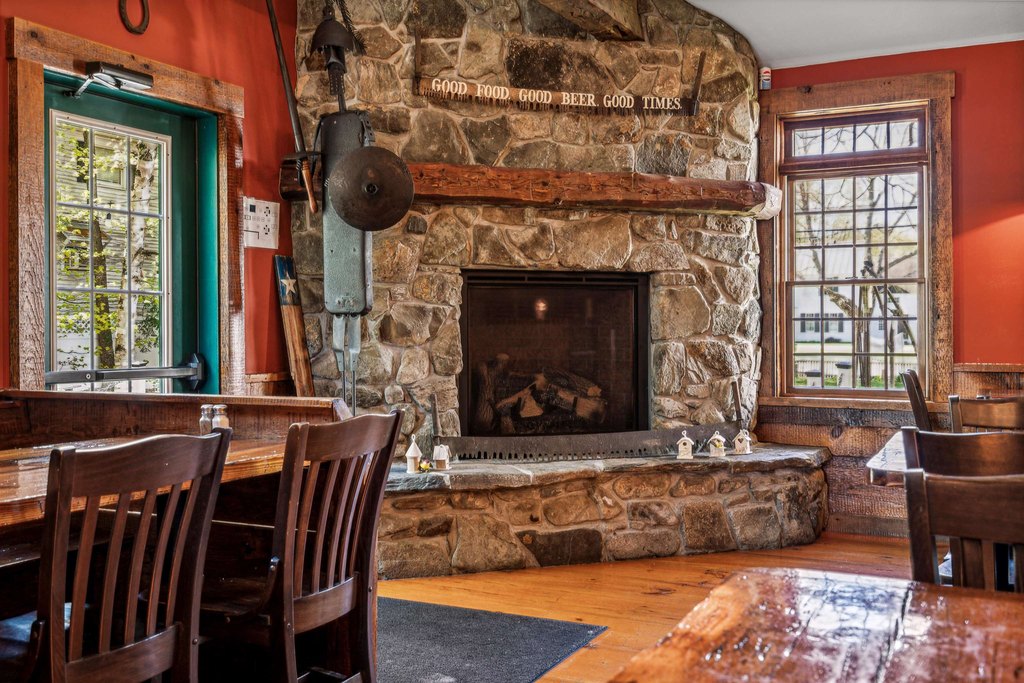 Lyme, New Hampshire, 03768, United States, 22 Bedrooms Bedrooms, ,18.5 BathroomsBathrooms,Residential,Forsale,1999513