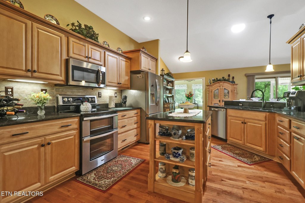 Fairfield Glade, Tennessee, 38558, United States, 3 Bedrooms Bedrooms, ,2 BathroomsBathrooms,Residential,Forsale,1907875