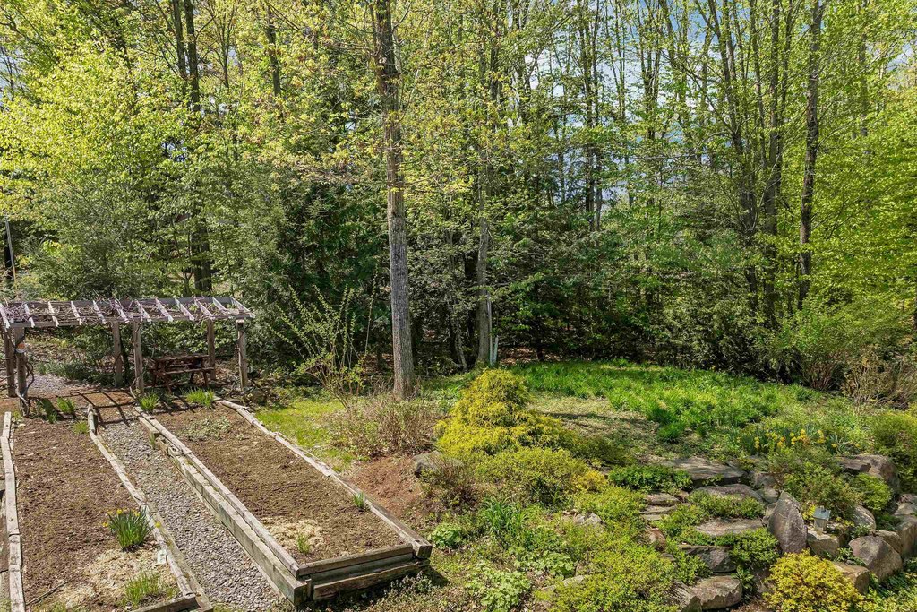 Bristol, New Hampshire, 03222, United States, 3 Bedrooms Bedrooms, ,2 BathroomsBathrooms,Residential,Forsale,1893916