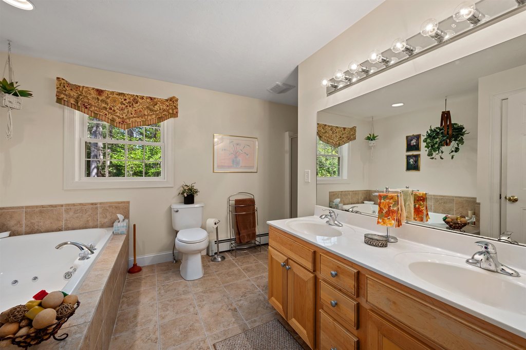 Meredith, New Hampshire, 03253, United States, 4 Bedrooms Bedrooms, ,3.5 BathroomsBathrooms,Residential,Forsale,2010611