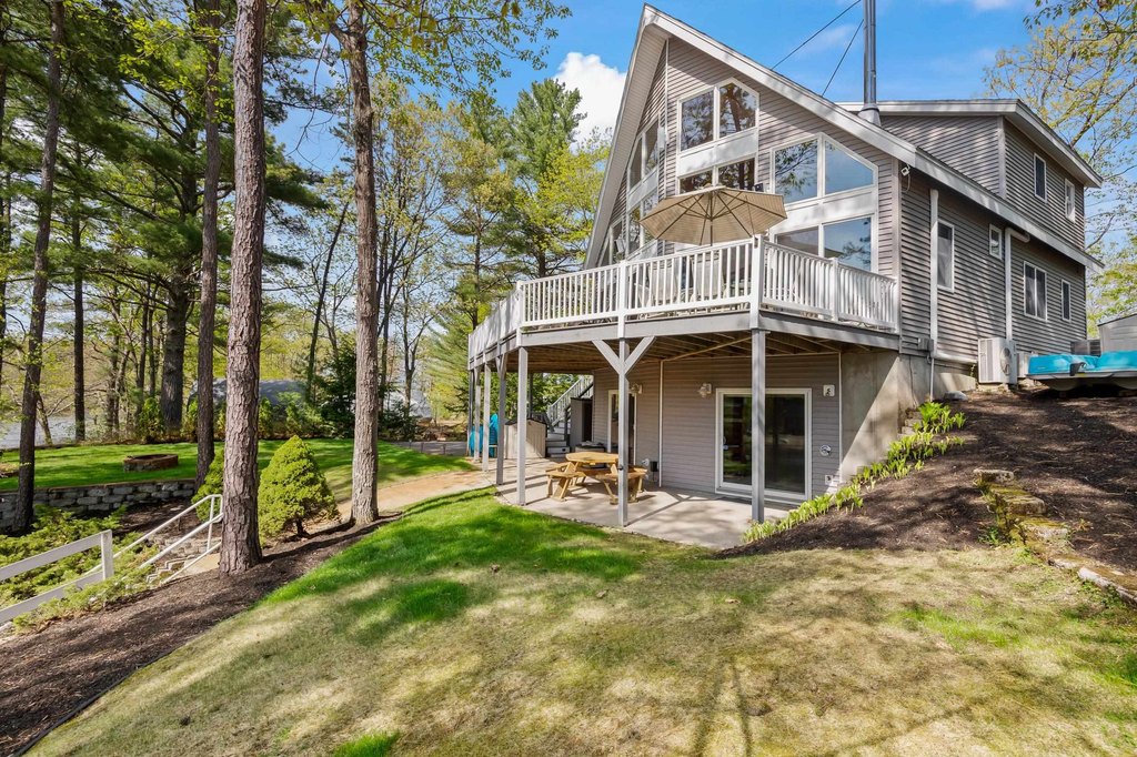 Ossipee, New Hampshire, 03814, United States, 2 Bedrooms Bedrooms, ,2.5 BathroomsBathrooms,Residential,Forsale,1933946
