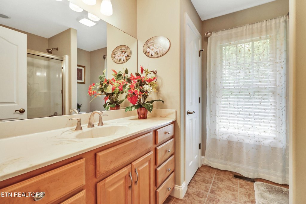 Fairfield Glade, Tennessee, 38558, United States, 3 Bedrooms Bedrooms, ,2 BathroomsBathrooms,Residential,Forsale,1907875