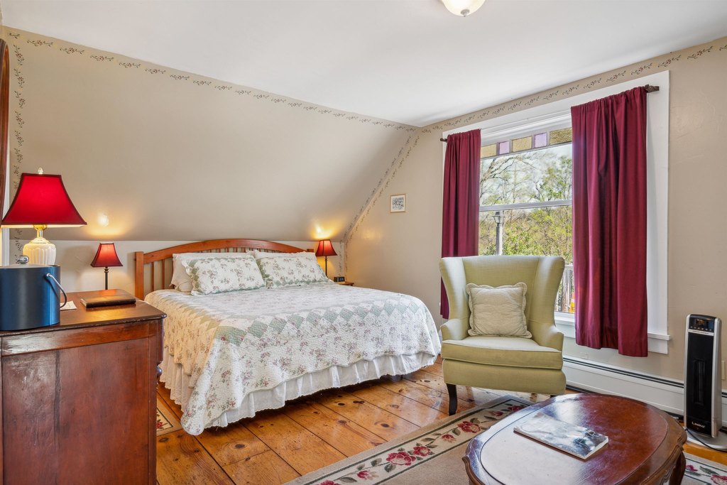 Lyme, New Hampshire, 03768, United States, 22 Bedrooms Bedrooms, ,18.5 BathroomsBathrooms,Residential,Forsale,1999513