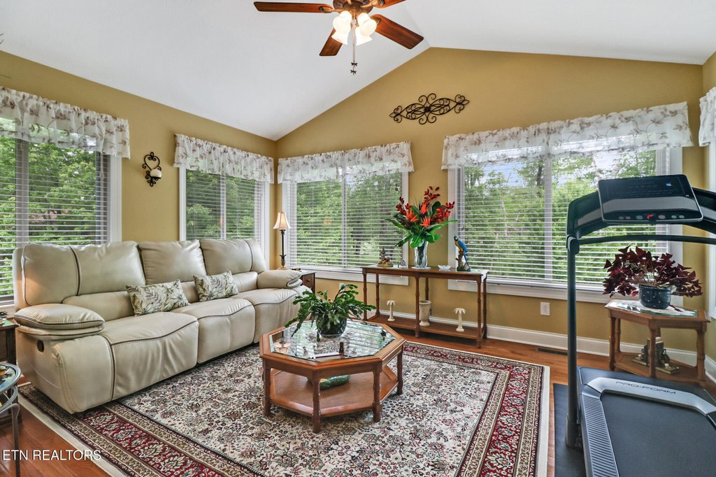 Fairfield Glade, Tennessee, 38558, United States, 3 Bedrooms Bedrooms, ,2 BathroomsBathrooms,Residential,Forsale,1907875