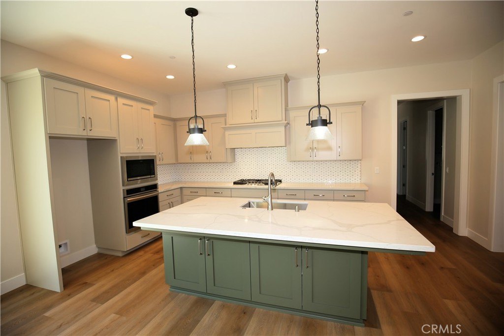 Paso Robles, California, 93446, United States, 4 Bedrooms Bedrooms, ,3.5 BathroomsBathrooms,Residential,Forsale,2009027