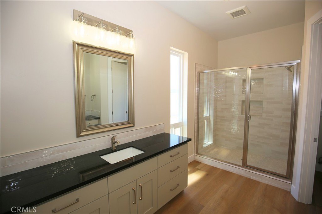 Paso Robles, California, 93446, United States, 4 Bedrooms Bedrooms, ,3.5 BathroomsBathrooms,Residential,Forsale,2009027