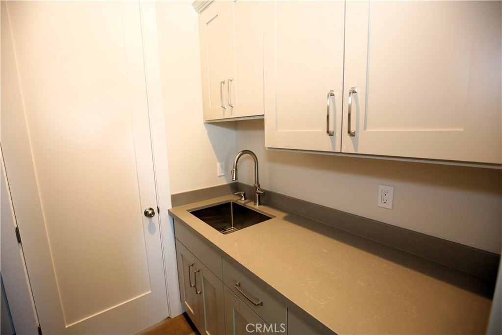 Paso Robles, California, 93446, United States, 4 Bedrooms Bedrooms, ,3.5 BathroomsBathrooms,Residential,Forsale,2009027