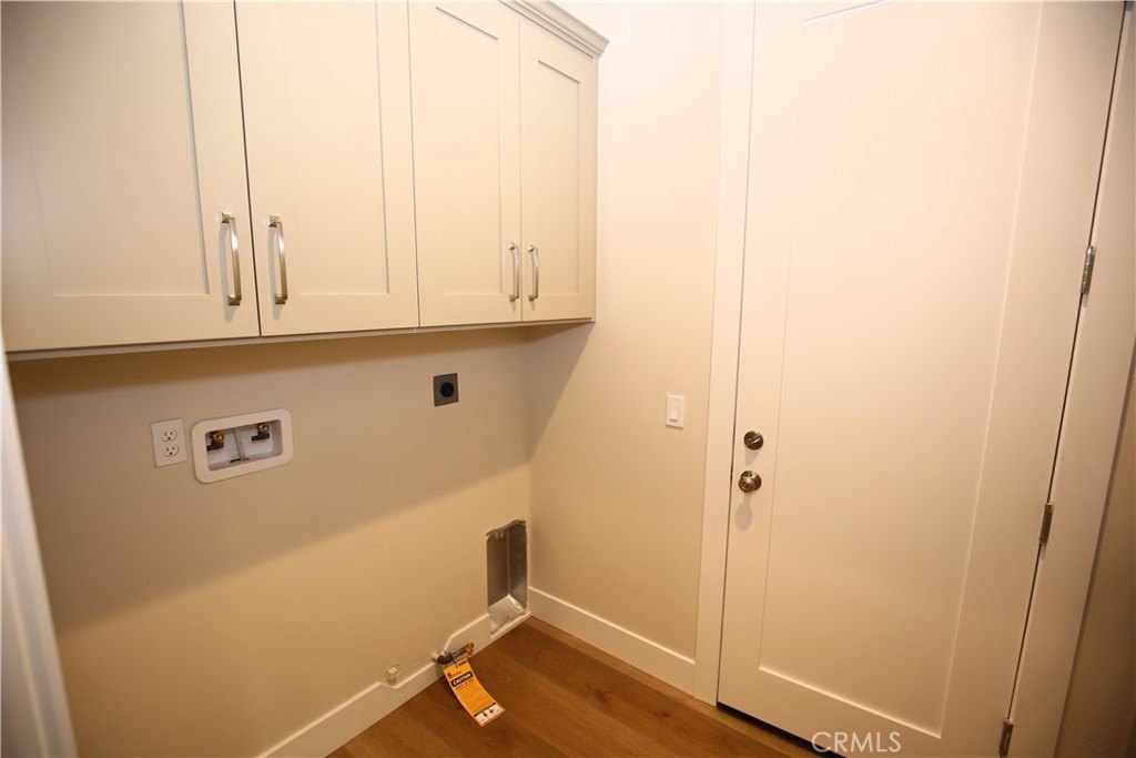 Paso Robles, California, 93446, United States, 4 Bedrooms Bedrooms, ,3.5 BathroomsBathrooms,Residential,Forsale,2009027