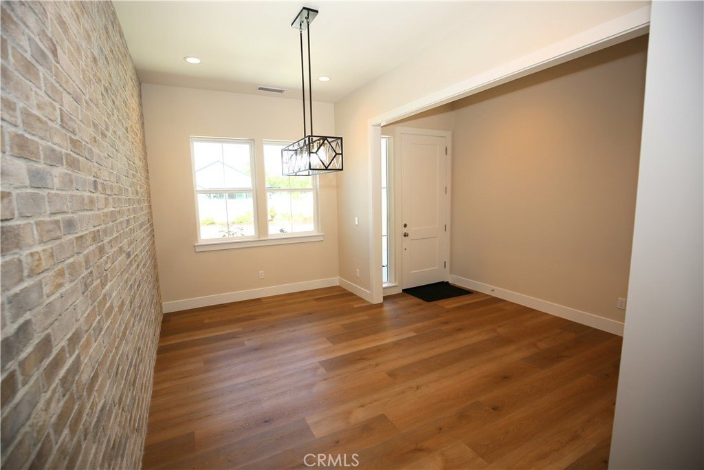 Paso Robles, California, 93446, United States, 4 Bedrooms Bedrooms, ,3.5 BathroomsBathrooms,Residential,Forsale,2009027