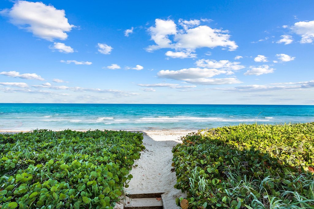 Highland Beach, Florida, 33487, United States, 2 Bedrooms Bedrooms, ,2 BathroomsBathrooms,Residential,Forsale,1886580