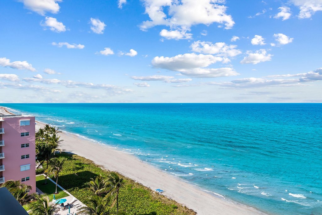 Highland Beach, Florida, 33487, United States, 2 Bedrooms Bedrooms, ,2 BathroomsBathrooms,Residential,Forsale,1886580