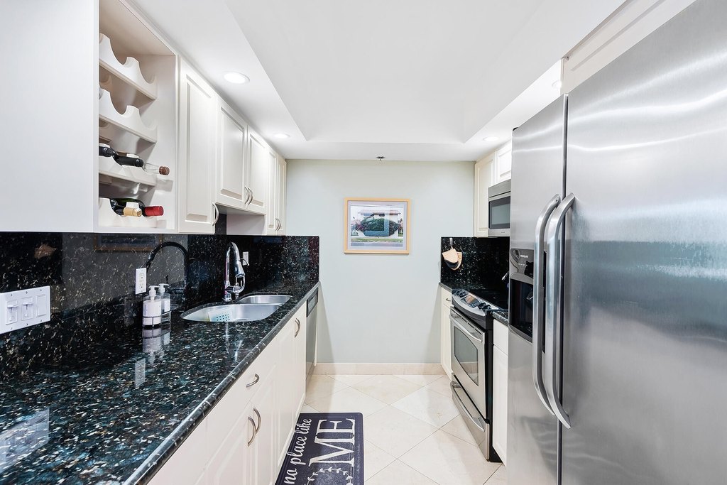 Highland Beach, Florida, 33487, United States, 2 Bedrooms Bedrooms, ,2 BathroomsBathrooms,Residential,Forsale,1886580