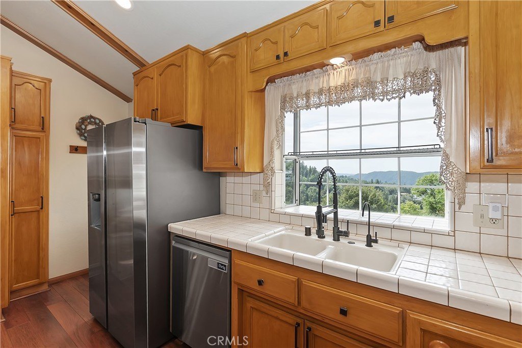 Crestline, California, 92325, United States, 3 Bedrooms Bedrooms, ,3 BathroomsBathrooms,Residential,Forsale,1953294