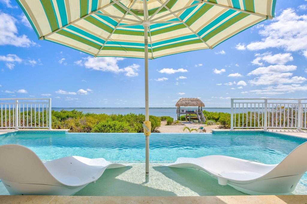 Big Torch, Florida, 33042, United States, 4 Bedrooms Bedrooms, ,4 BathroomsBathrooms,Residential,Forsale,1968284