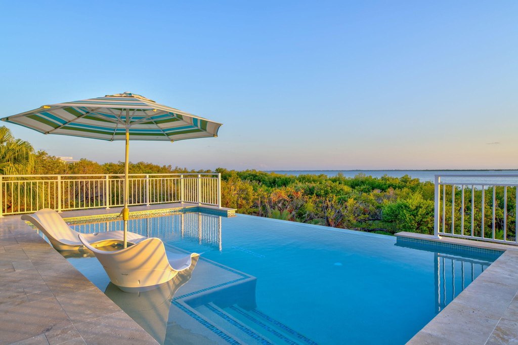 Big Torch, Florida, 33042, United States, 4 Bedrooms Bedrooms, ,4 BathroomsBathrooms,Residential,Forsale,1968284