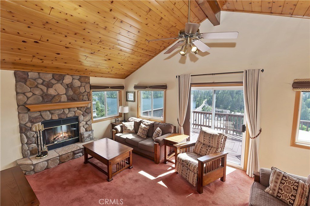 Crestline, California, 92325, United States, 3 Bedrooms Bedrooms, ,3 BathroomsBathrooms,Residential,Forsale,1953294