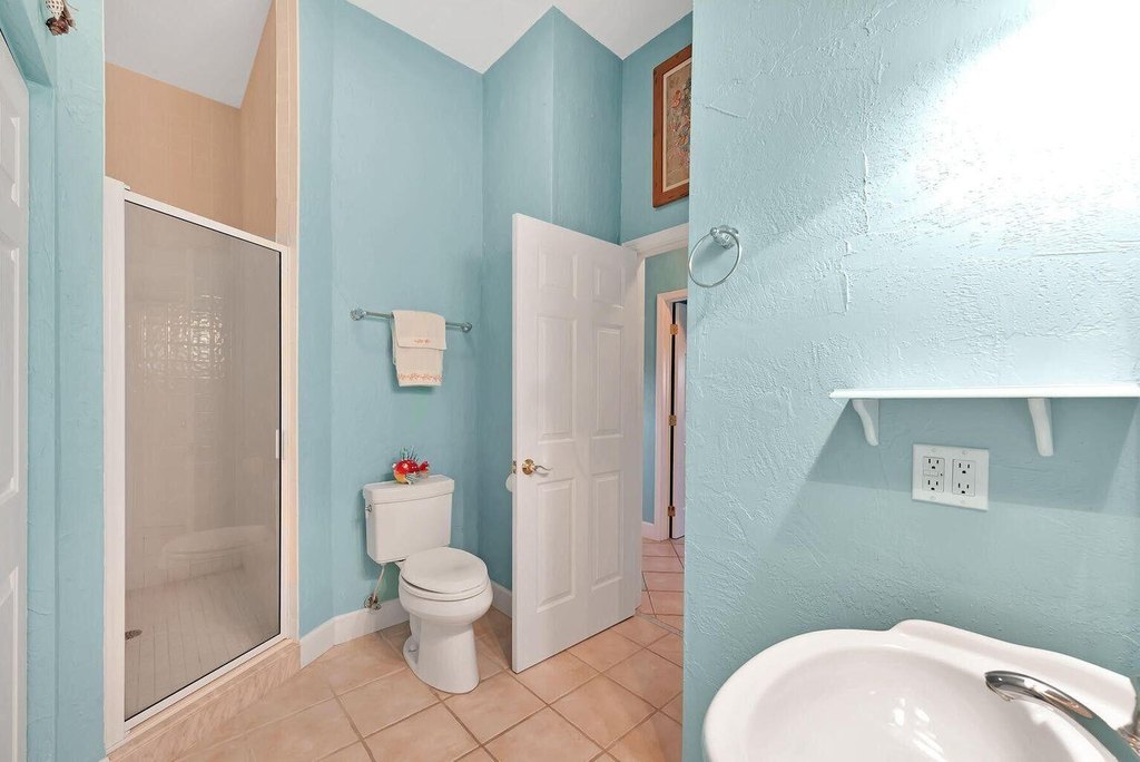 Big Torch, Florida, 33042, United States, 4 Bedrooms Bedrooms, ,4 BathroomsBathrooms,Residential,Forsale,1968284