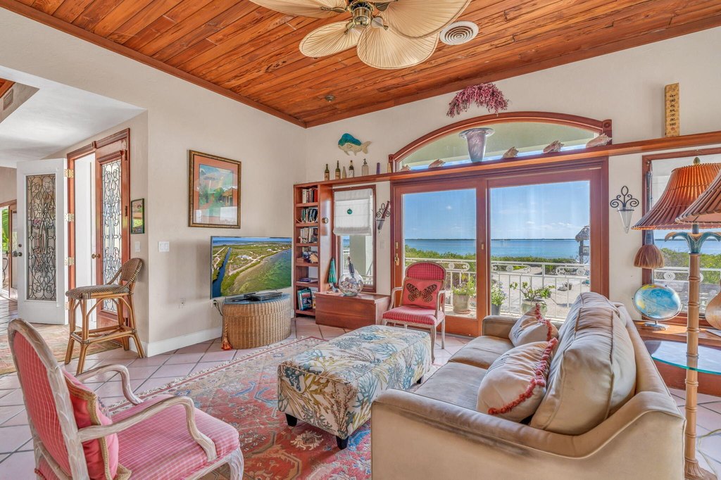 Big Torch, Florida, 33042, United States, 4 Bedrooms Bedrooms, ,4 BathroomsBathrooms,Residential,Forsale,1968284