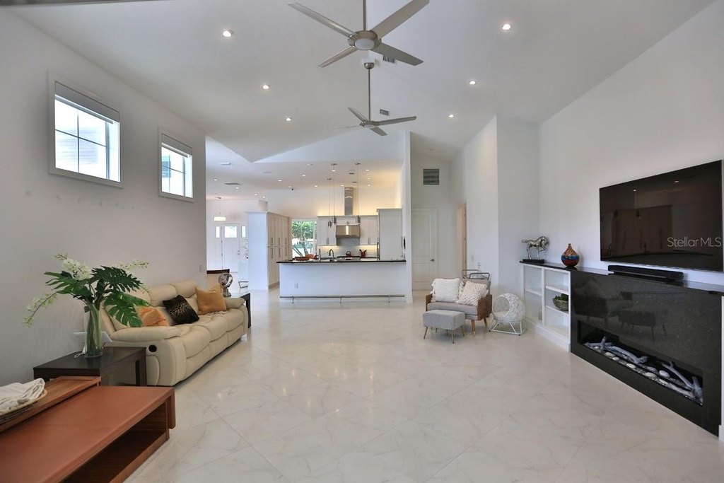 OCALA, Florida, 34480, United States, 4 Bedrooms Bedrooms, ,5 BathroomsBathrooms,Residential,Forsale,1944474