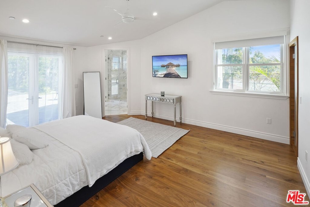 Malibu, California, 90265, United States, 5 Bedrooms Bedrooms, ,4.5 BathroomsBathrooms,Residential,Forsale,2001440