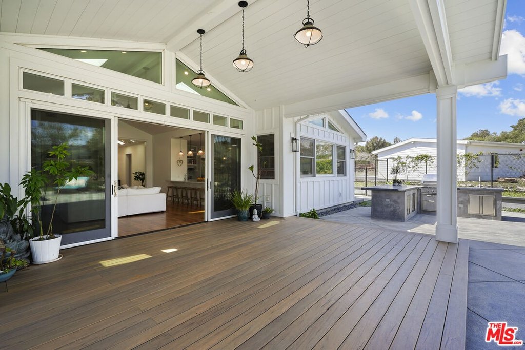 Malibu, California, 90265, United States, 5 Bedrooms Bedrooms, ,4.5 BathroomsBathrooms,Residential,Forsale,2001440