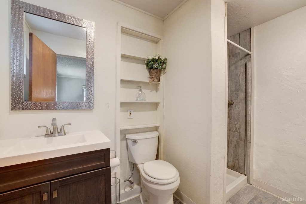 South Lake Tahoe, California, 96150, United States, 2 Bedrooms Bedrooms, ,2 BathroomsBathrooms,Residential,Forsale,1920146