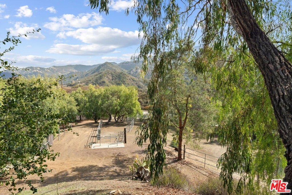 Calabasas, California, 91302, United States, 4 Bedrooms Bedrooms, ,2.5 BathroomsBathrooms,Residential,Forsale,1904924