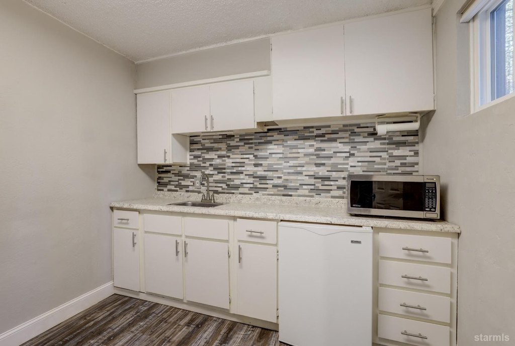 South Lake Tahoe, California, 96150, United States, 2 Bedrooms Bedrooms, ,2 BathroomsBathrooms,Residential,Forsale,1920146