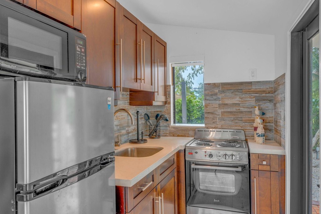 Big Pine, Florida, 33043, United States, 3 Bedrooms Bedrooms, ,3 BathroomsBathrooms,Residential,Forsale,1944386