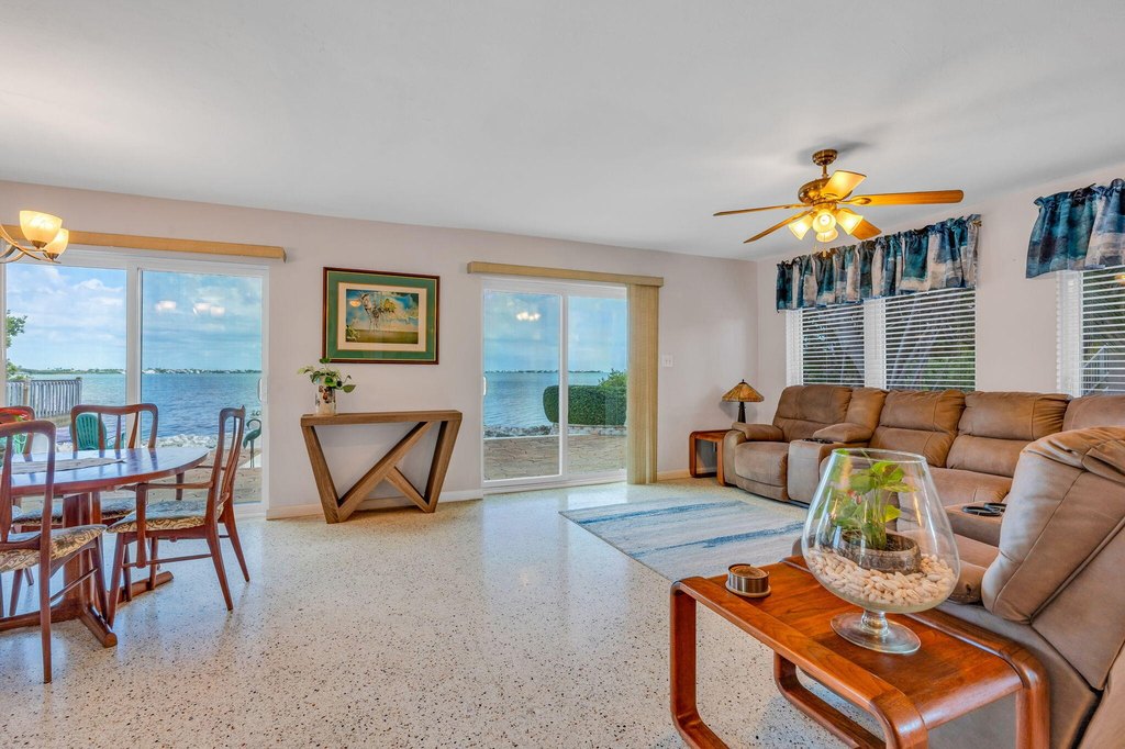 Cudjoe Key, Florida, 33042, United States, 2 Bedrooms Bedrooms, ,2 BathroomsBathrooms,Residential,Forsale,1971910