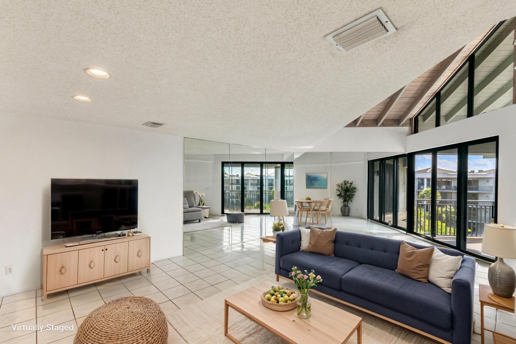 Key West, Florida, 33040, United States, 2 Bedrooms Bedrooms, ,2 BathroomsBathrooms,Residential,Forsale,1944404